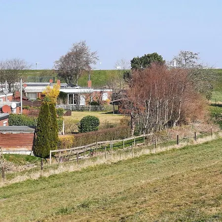 Holiday home Ferienhaus-kompassqualle Dornumersiel